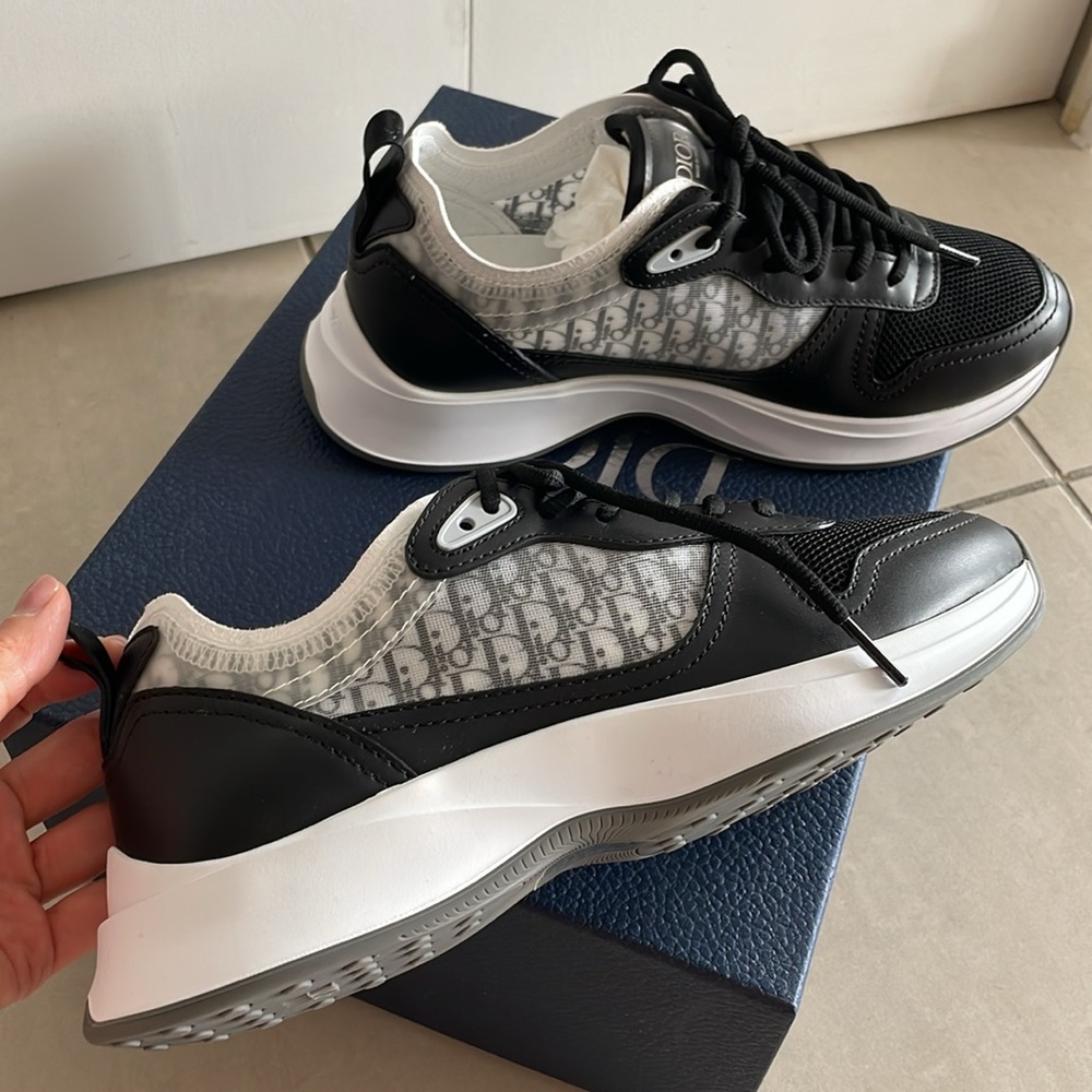 Dior B25 Runner Black/Grey BRAND NEW